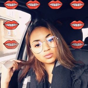 Meet your Posher, Lina